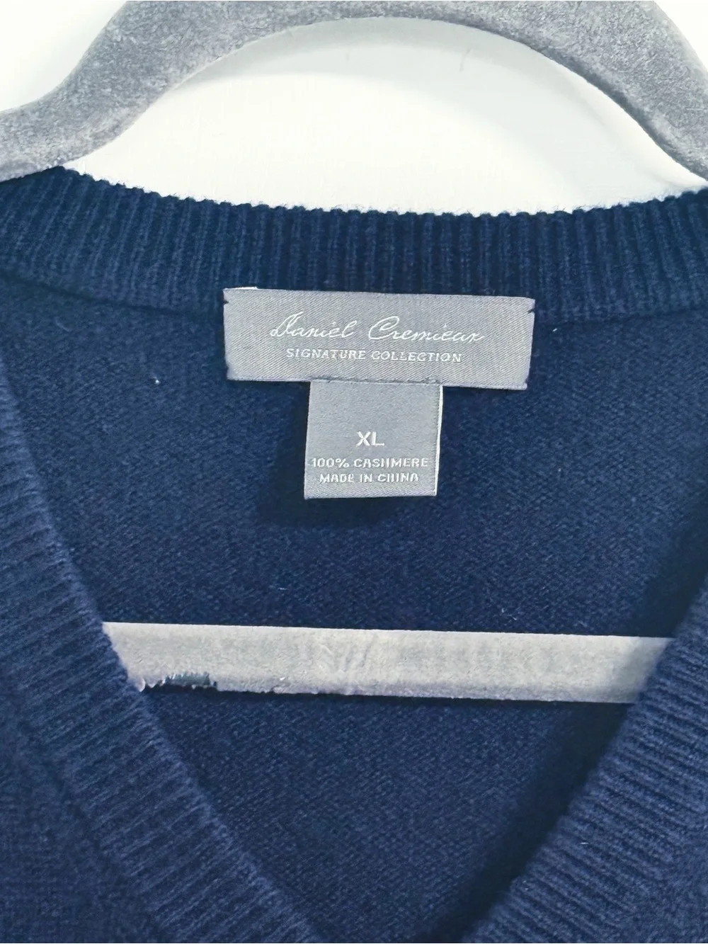 Daniel Cremieux Men’s XL 100% Cashmere V-Neck Sweater Navy Blue